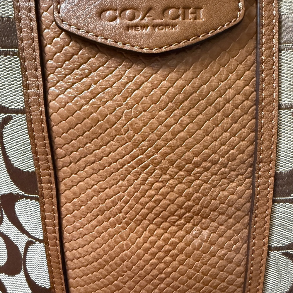 COACH F31444 Signature Snakeskin Stripe Saddle Tote Khaki Shoulder Bag EUC - Picture 12 of 16